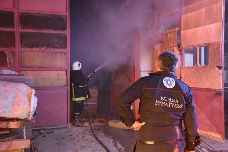 Bursa'da mobilyacılar sitesinde korkutan yangın G1
