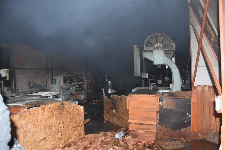 Bursa'da mobilyacılar sitesinde korkutan yangın G5