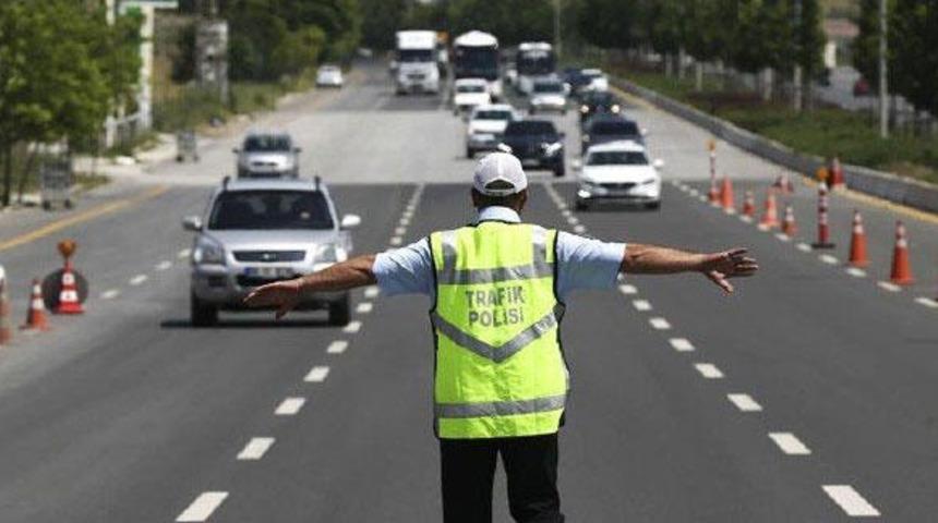 İstanbul&rsquo;da bazı yollar bug&uuml;n trafiğe kapalı