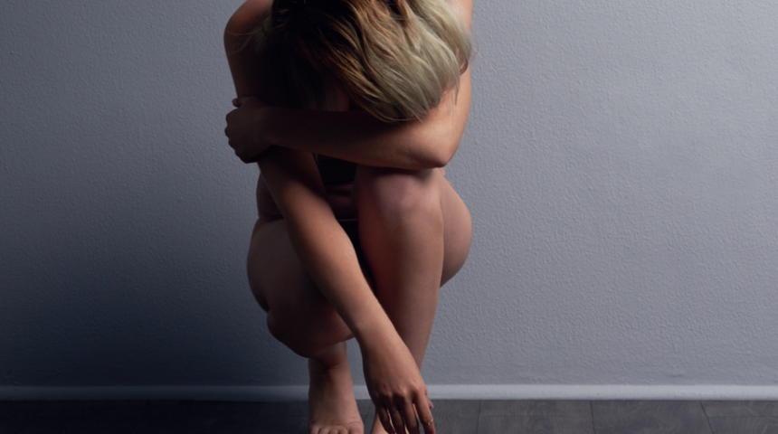 Ağlama krizi menopoz belirtisi olabilir