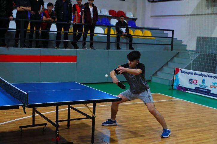 Pinpon topunu takip etmekte zorlandılar G5