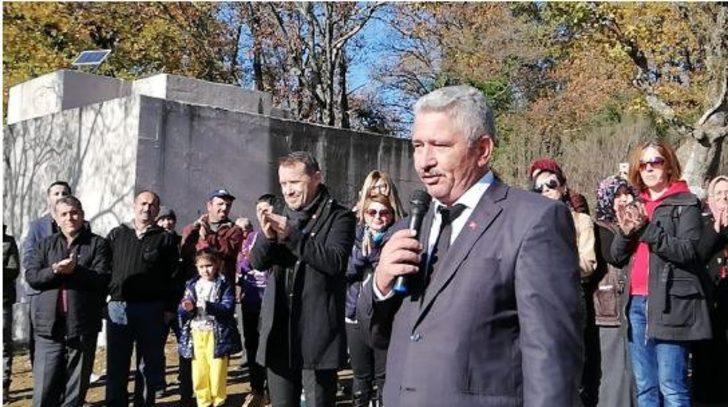 İlçenin en küçük köyüne dev Türk bayrağı dikildi G5