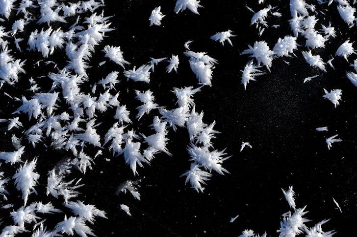 Ardahan'da Aktaş Gölü'nün yüzeyi buz tuttu G2