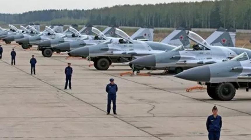 Danimarka basınından flaş iddia: Rusya Kuzey Kutbu'na üs kurdu