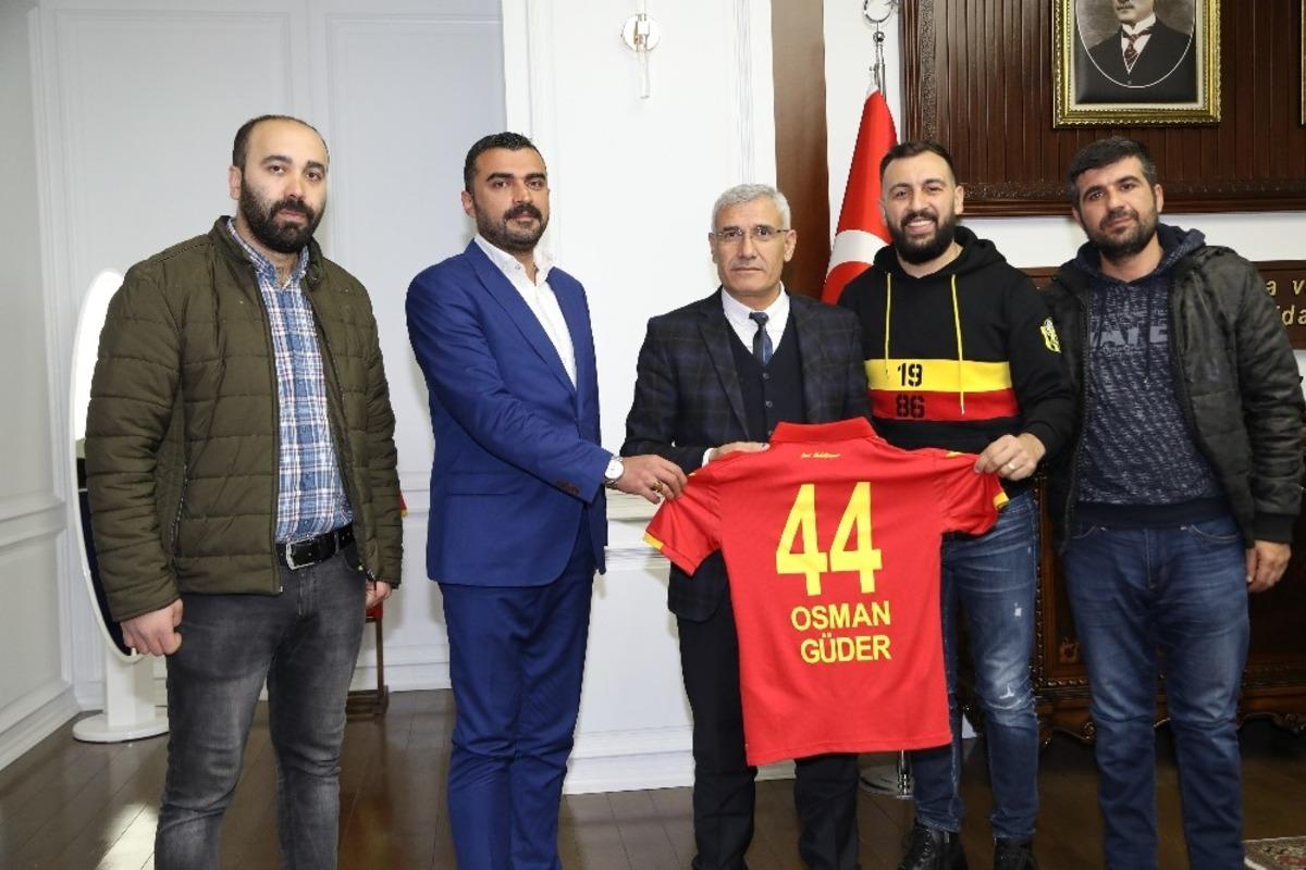 Taraftarlar Derneği&rsquo;nden Başkan G&uuml;der&rsquo;e ziyaret