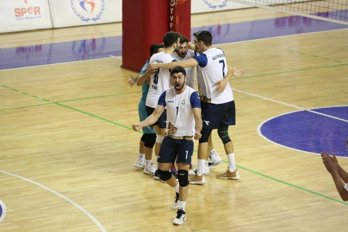 Haliliye Belediyespor galibiyet serisini 7&rsquo;ye &ccedil;ıkardı