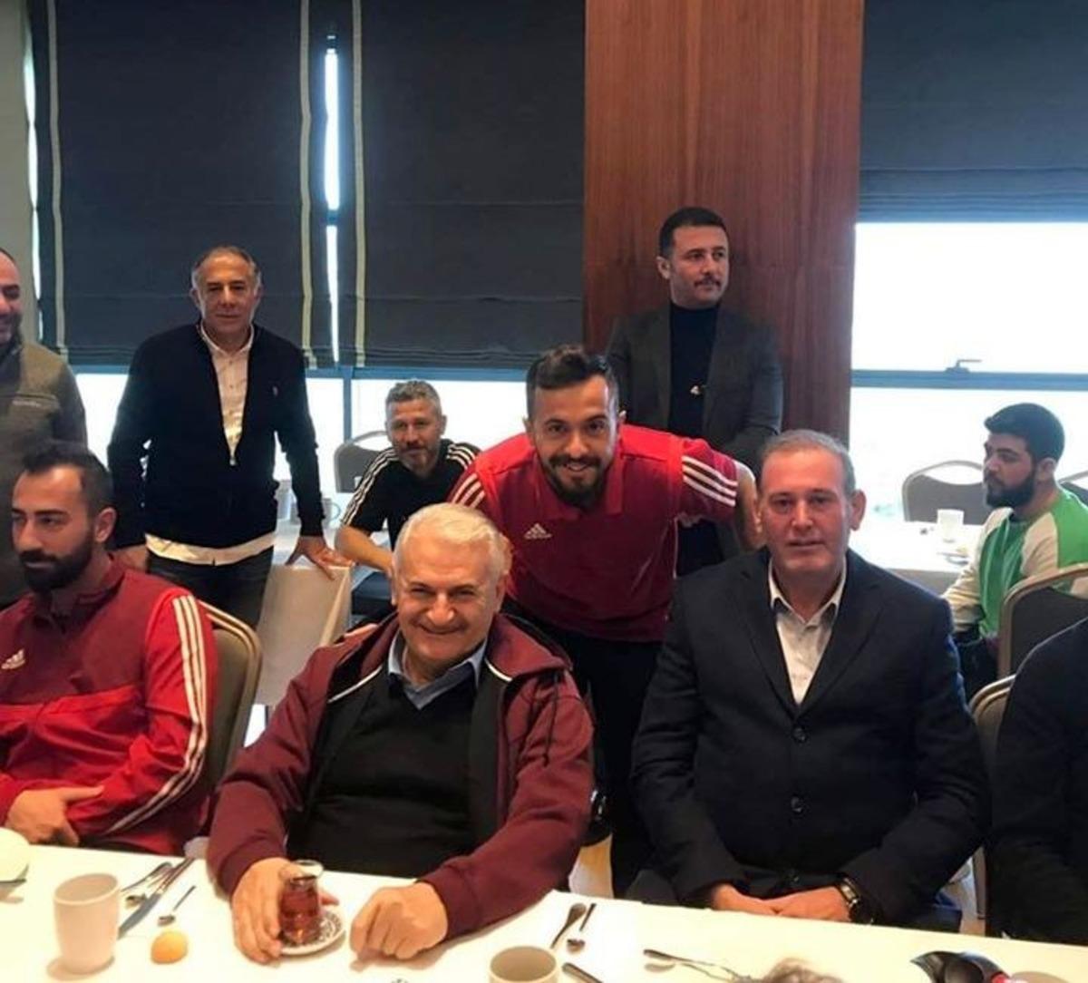 Binali Yıldırım şampiyonluk i&ccedil;in s&ouml;z istedi