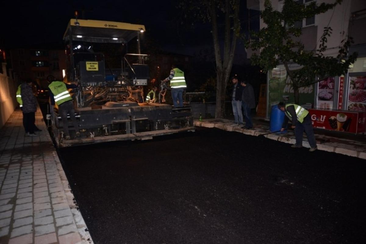 Hendek&rsquo;te 4 Mahalleye sıcak asfalt