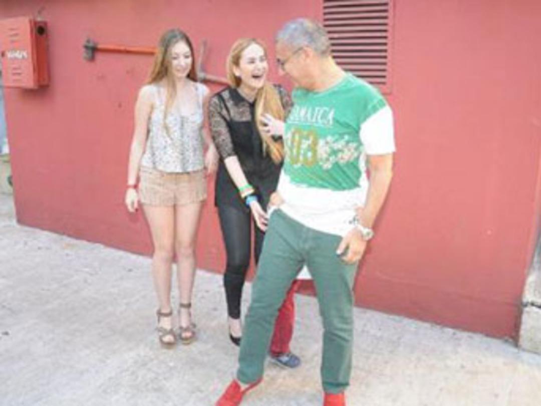 3 eski eşle kutlama