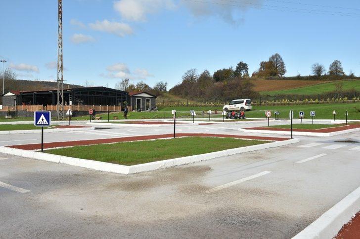 Mustafakemalpaşa Sosyal Etkinlik Merkezi törenle hizmete açıldı G5