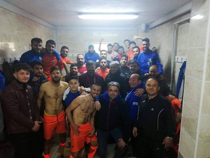 Trafik kazası geçirdi, takımını yalnız bırakmadı G2