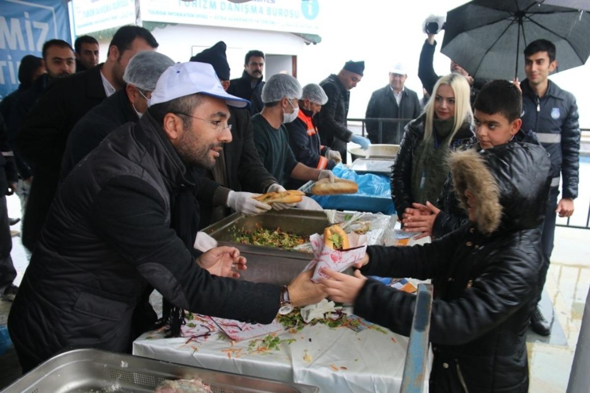 Meclis &uuml;yeleri farkındalık i&ccedil;in tek y&uuml;rek oldu
