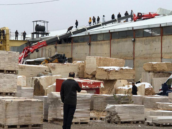 Sivas'ta feci ölüm! Arkadaşları gözlerine inanamadı G4