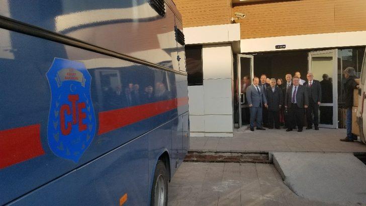 Manisa İl İnsan Hakları Kurulu üyeleri, hastanede mahkum ve tutuklu bölümünü inceledi G1