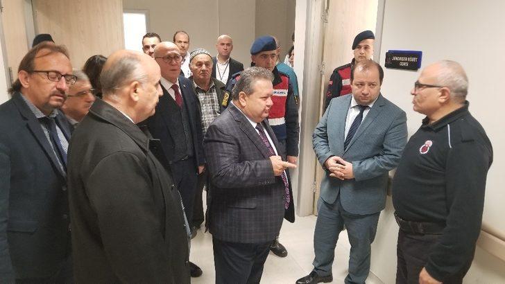 Manisa İl İnsan Hakları Kurulu üyeleri, hastanede mahkum ve tutuklu bölümünü inceledi G2