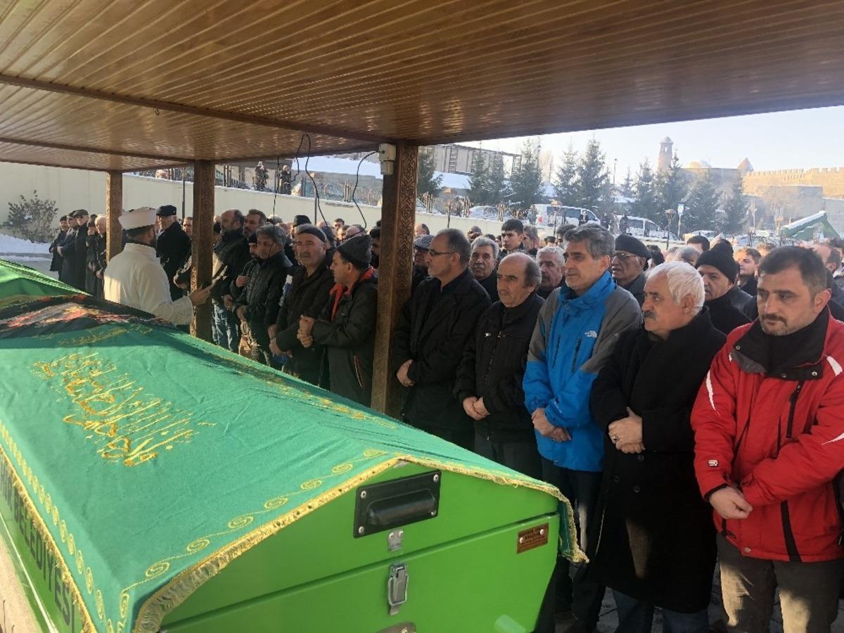 Vahit Alkır&rsquo;ın anne acısı