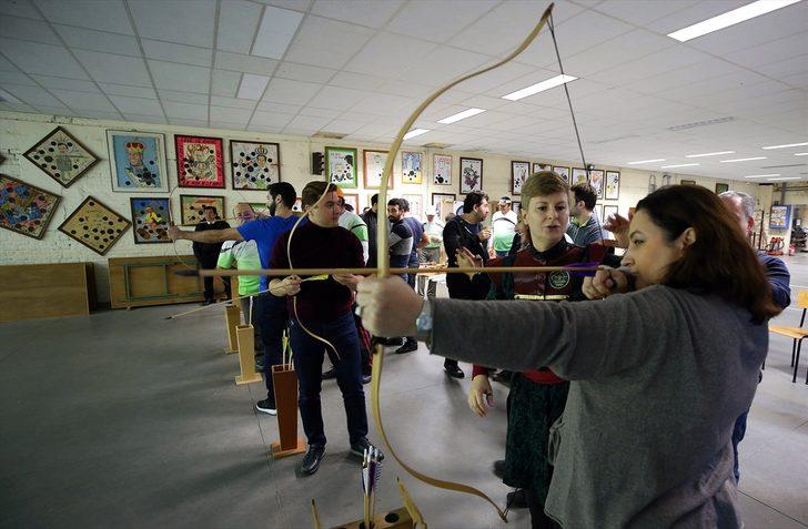 Brüksel'de geleneksel Türk okçuluğu tanıtıldı G2