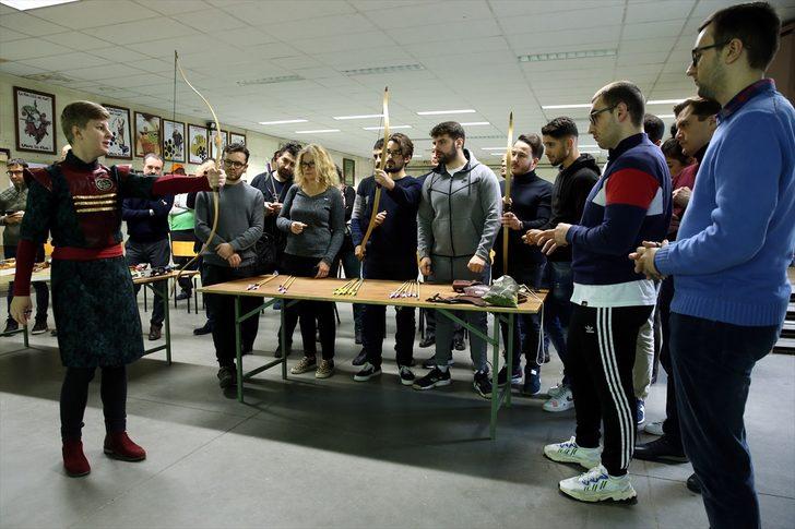 Brüksel'de geleneksel Türk okçuluğu tanıtıldı G3