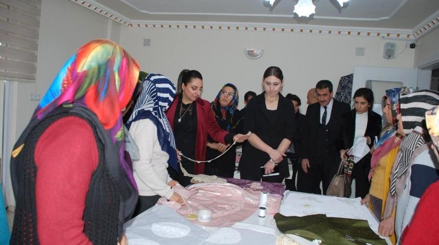 Yeşim Pekmez&rsquo;den G&ouml;lbaşı il&ccedil;esine ziyaret