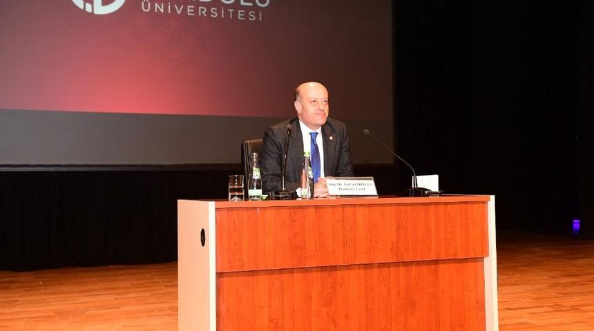 Danıştay &Uuml;yesi G&uuml;rsel &Ouml;zkan ve Anayasa Mahkemesi &Uuml;yesi Engin Yıldırım &ouml;ğrencilerle buluştu