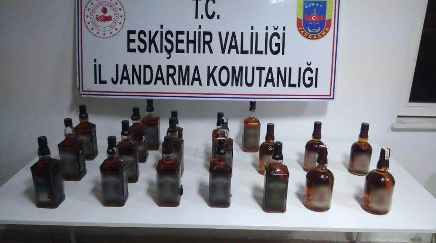 Eskişehir&rsquo;de 20 şişe sahte i&ccedil;ki ele ge&ccedil;irildi