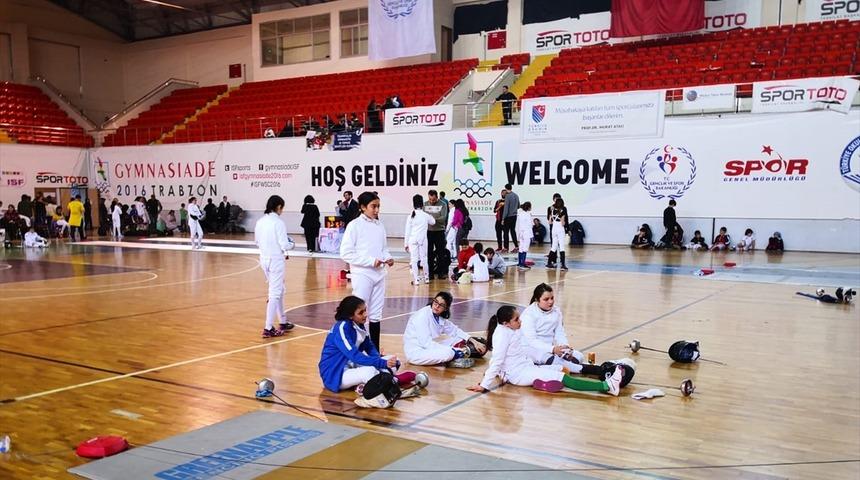 Eskrimde alt yaşlar Epe A&ccedil;ık Turnuvası Trabzon'da sona erdi