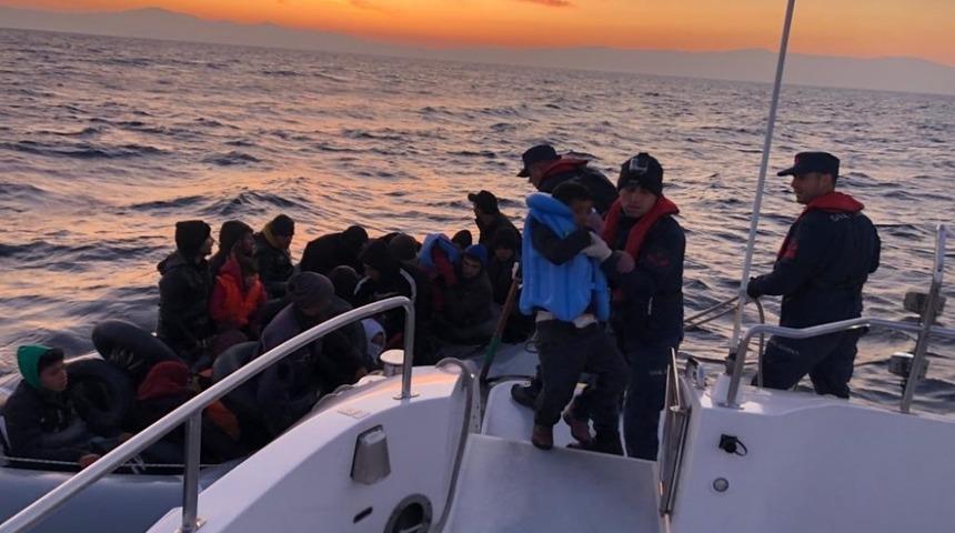 Kuşadası&rsquo;nda 33 d&uuml;zensiz g&ouml;&ccedil;men yakalandı