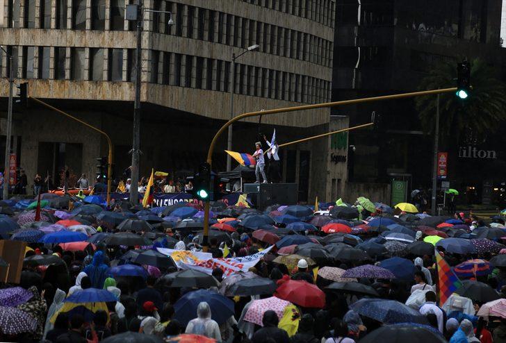 'Şemsiye devrimi' kilometrelerce öteye sıçradı! G4