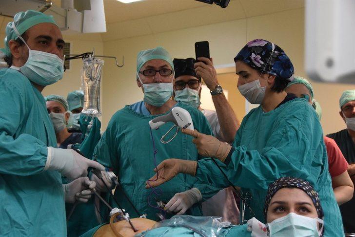 Onlarca doktor laparoskopi ve histereskopi canlı cerrahi operasyonuna katıldı G1