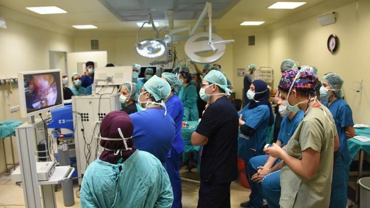 Onlarca doktor laparoskopi ve histereskopi canlı cerrahi operasyonuna katıldı G5