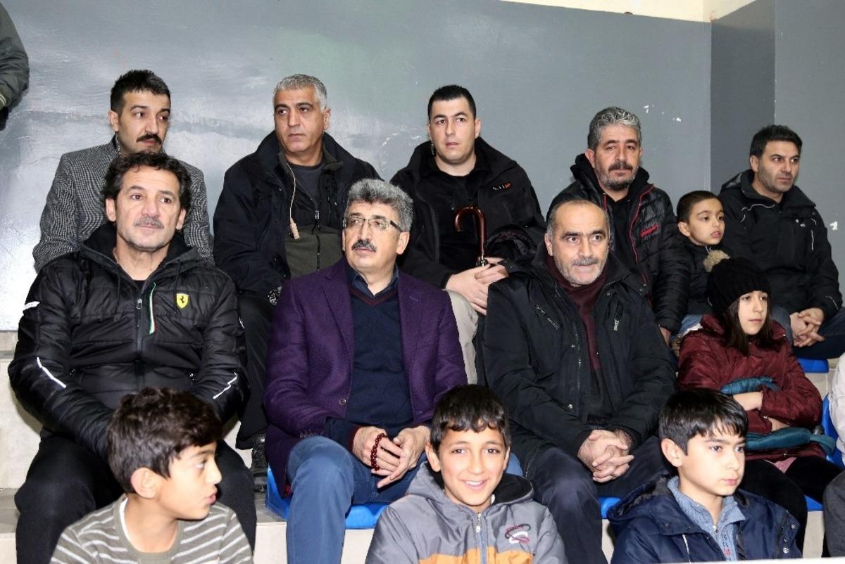 B&uuml;y&uuml;kşehir Belediyesi Kadın Voleybol Takımından bir galibiyet daha