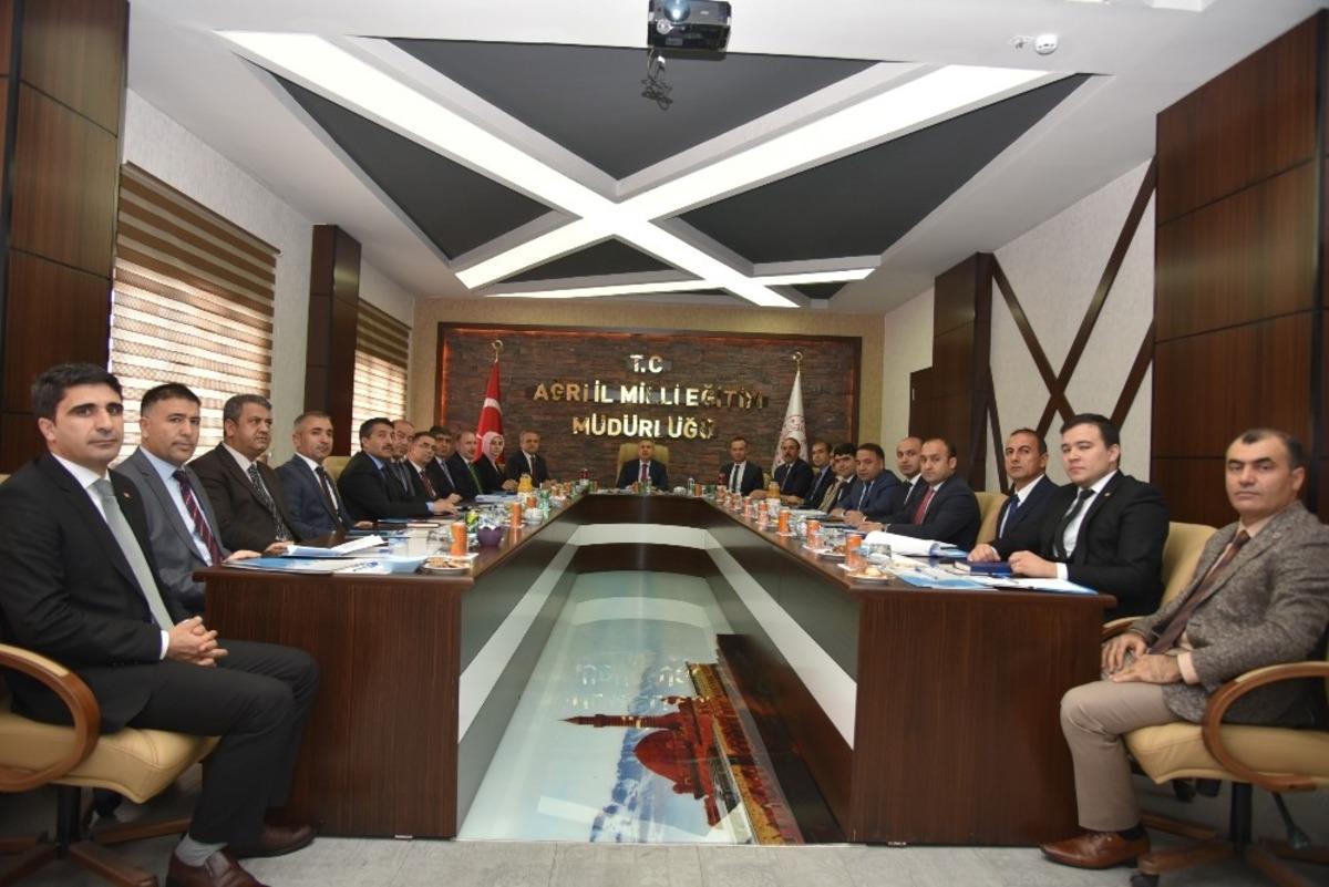 Ağrı Valisi Elban İl Milli Eğitim M&uuml;d&uuml;rl&uuml;ğ&uuml;n&uuml; Ziyaret Etti