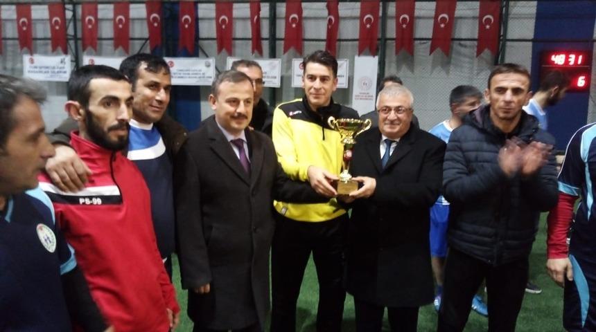 Pasinler&rsquo;de Cumhuriyet Kupası sahibini buldu