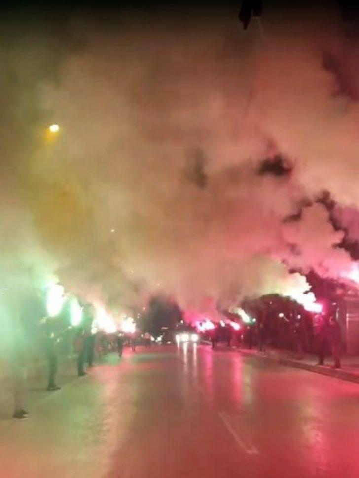 Isparta 32 Sporlu taraftar ve futbolculardan erken şampiyonluk kutlamaları G4