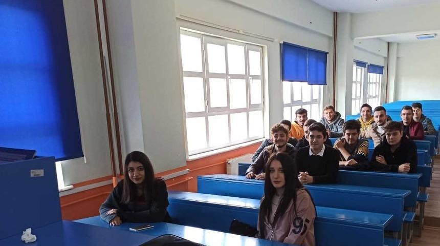 &Uuml;niversite &ouml;ğrencilerine &rsquo;Teknik resim kursu&rsquo;