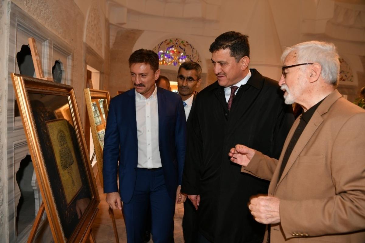 M&uuml;nir Erb&ouml;r&uuml;&rsquo;n&uuml;n hat koleksiyonu sanatseverlerle buluştu