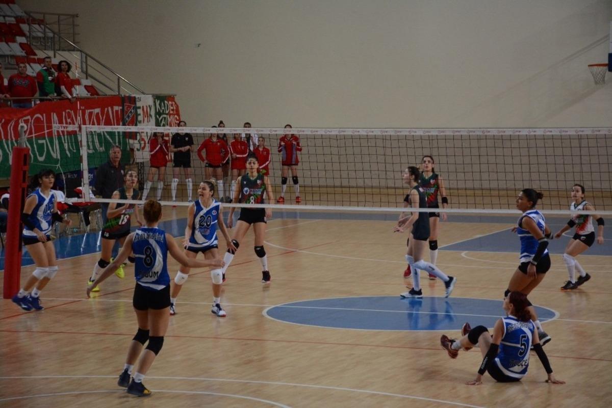 Anadolu &Uuml;niversitesi filede mağlup