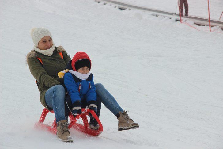 Kayakseverler Palandöken’e akın etti G1