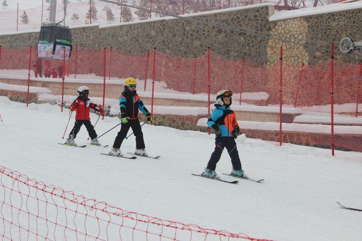 Kayakseverler Palandöken’e akın etti G3