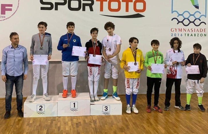 Eskrimde alt yaşlar Epe Açık Turnuvası Trabzon’da yapıldı G3