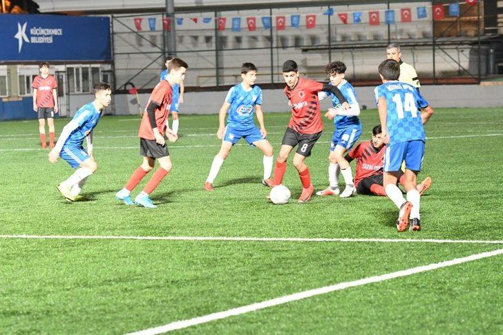 10 Kasım Turnuvası şampiyonu Kosova Güçspor G3