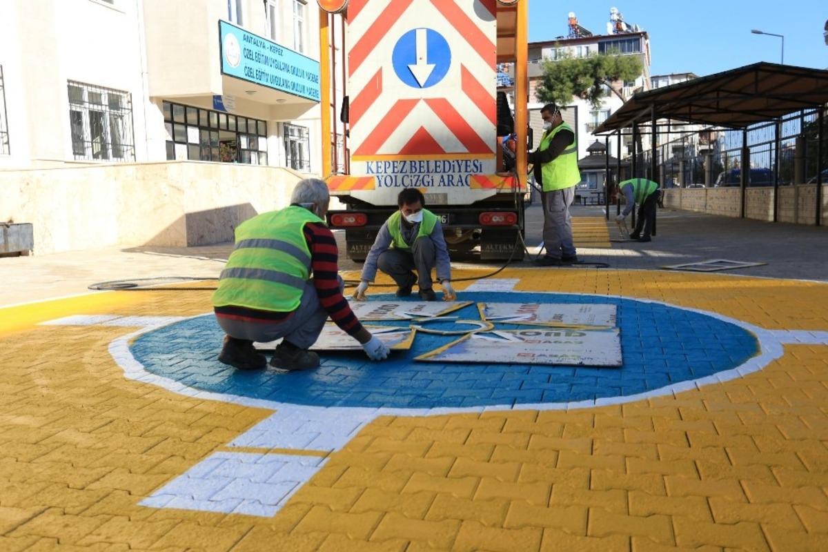 Kepez&rsquo;den okul bah&ccedil;elerine eğitici oyun alanları