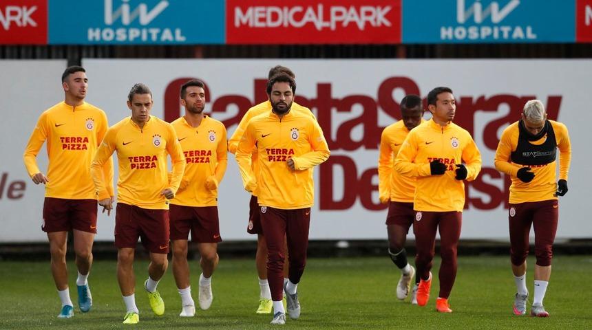 Galatasaray'a kötü haber! Feghouli, PSG maçında yok