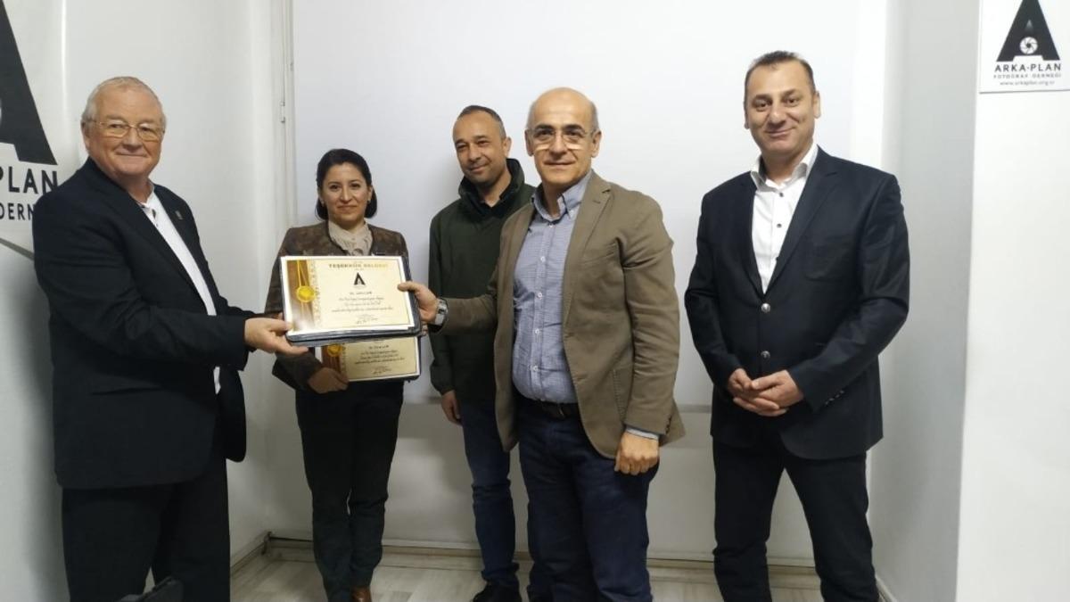 Evren Law ve John Law, Adanalı fotoğraf severlerle Arka Plan&rsquo;da buluştu