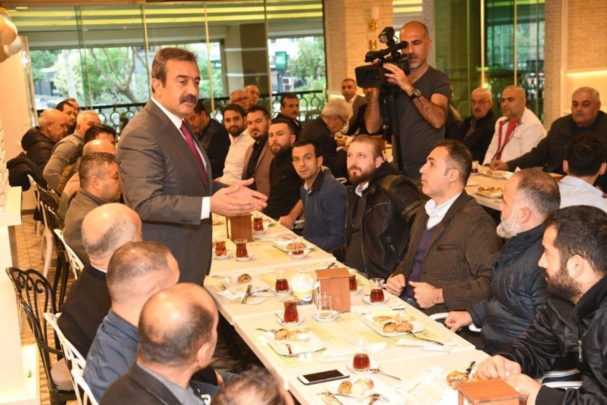 &Ccedil;etin, iş adamlarıyla buluştu