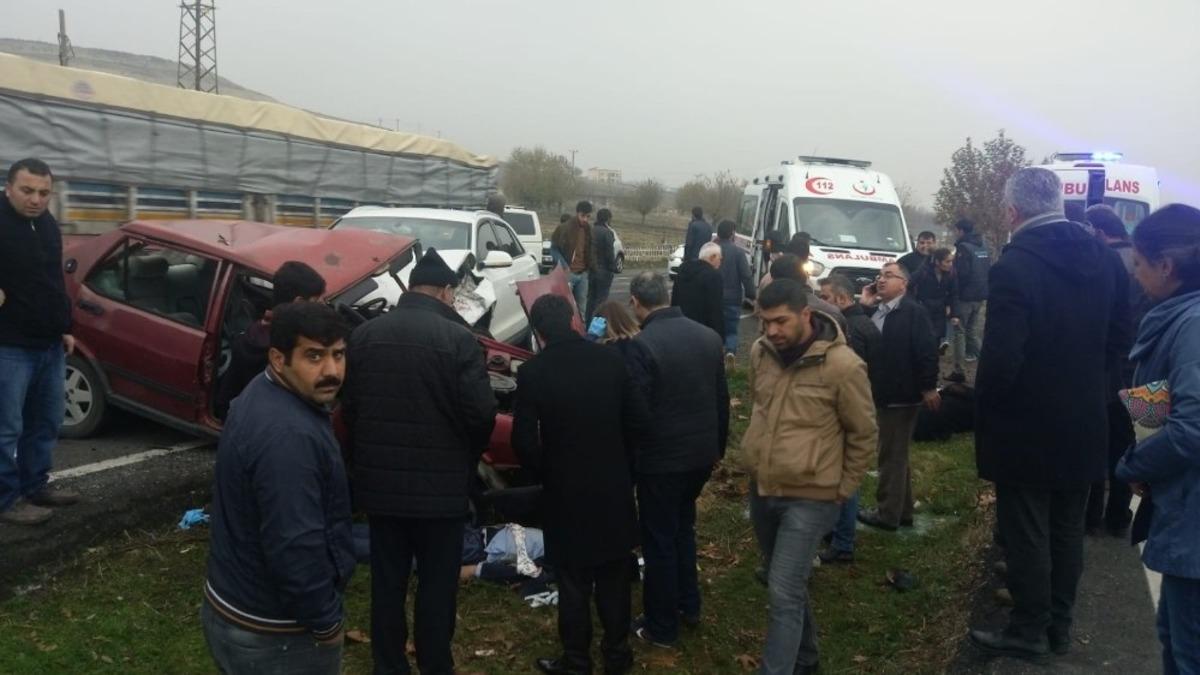 Diyarbakır&rsquo;da trafik kazası: 3 yaralı