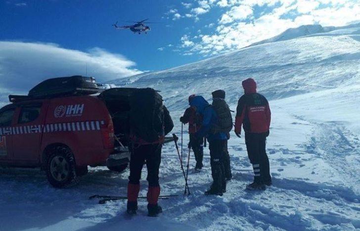 Uludağ'da kaybolan dağcılar aranıyor... Çalışmalar montun bulunduğu bölgede yoğunlaştı G5