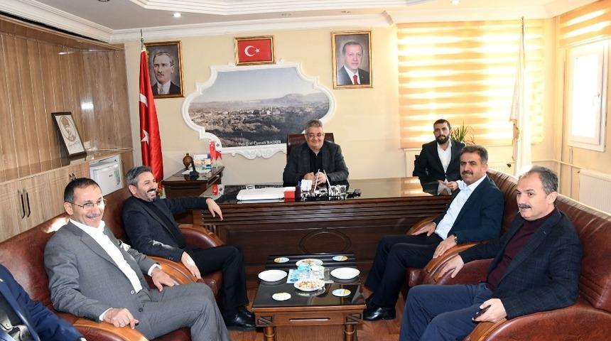 İl protokol&uuml; Gerger&rsquo;i ziyaret etti