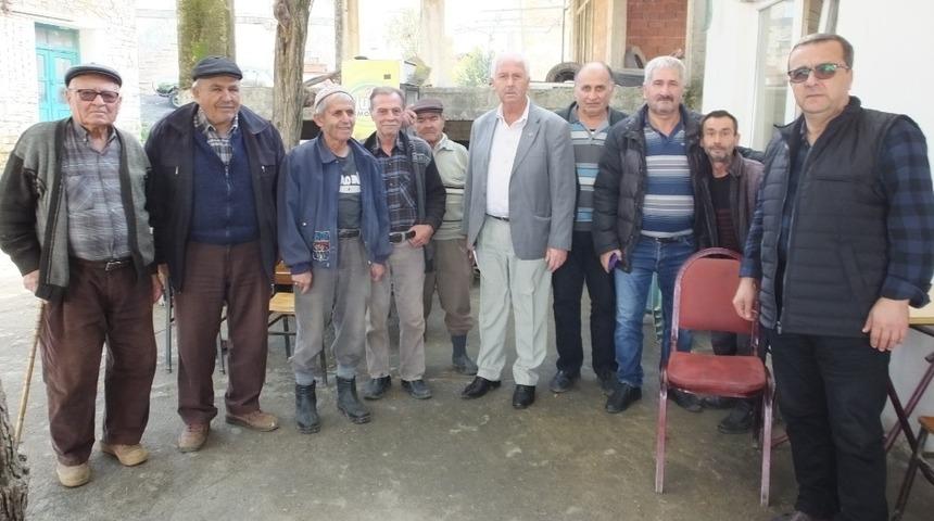 Burhaniye&rsquo;de zeytinciler yağ fiyatlarına tepkili