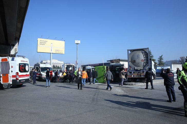 İzmit'te halk otobüsü ile tanker çarpıştı! Çok sayıda yaralı var G3